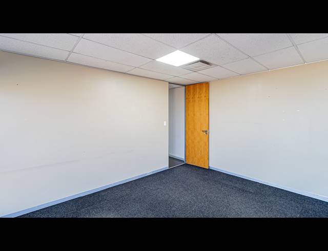 617M² OFFICE TO LET IN FERNDALE